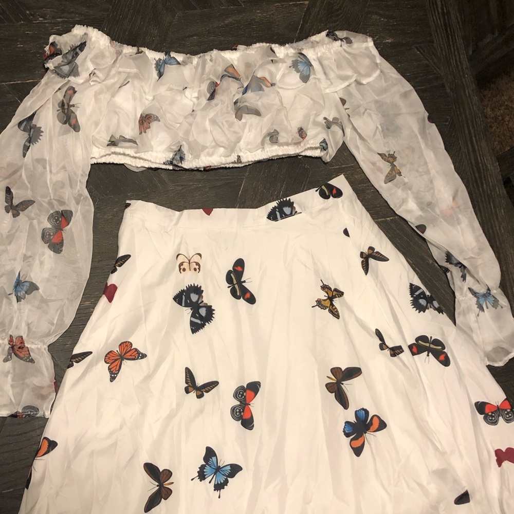 New 2 piece skirt and crop top